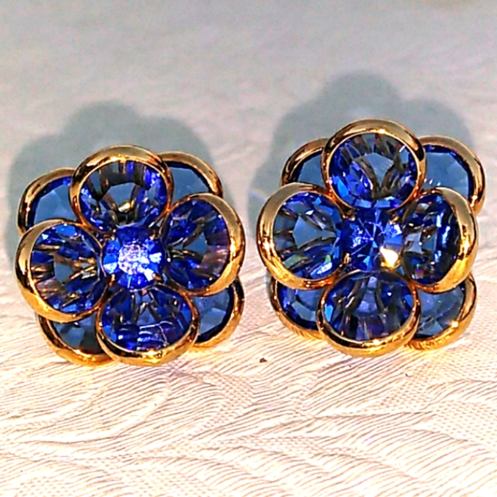 NWOT VINTAGE Swarovski Savvy Blue Crystal Earrings - Picture 7 of 8